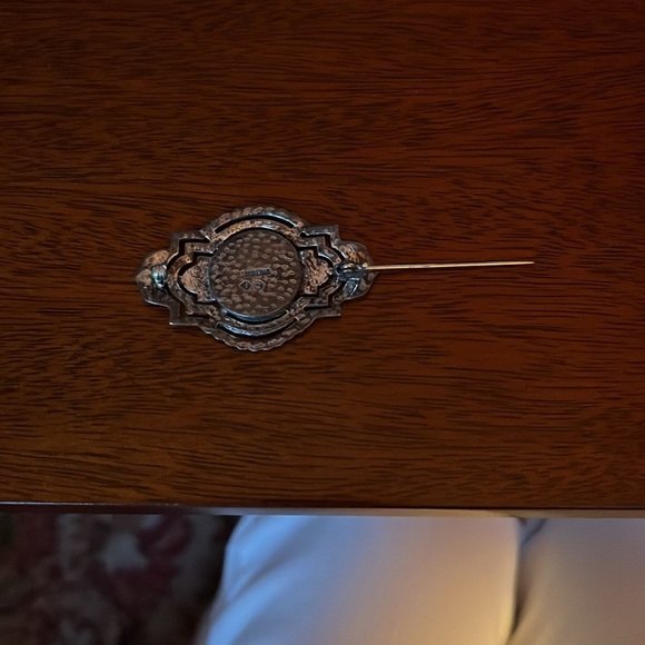 Sterling and Onyx Brooch - Picture 5 of 5